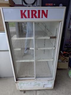 ま  KIRINロゴショーケース KIRIN 冷蔵ショーケース 本体 - メルカリ