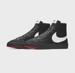 最終値下げ、NIKEブレザーのサムネイル