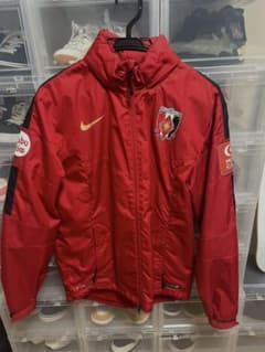 浦和レッズ NIKE ウィンドブレーカー XL 18番 支給品 2010年前後 浦和レッズ ジャケット ウィンドブレーカー 支給品 ナイキ - メルカリ