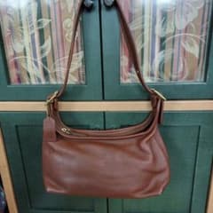 COACHブラウンレザーショルダーバッグのサムネイル