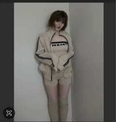 andmary Zoe full zip set up - メルカリ