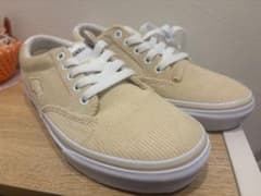 【新品未使用】VANS ベージュ コーデュロイ スニーカー 24cmのサムネイル