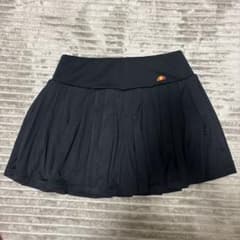 ellesse ブラック プリーツスカート Lサイズのサムネイル