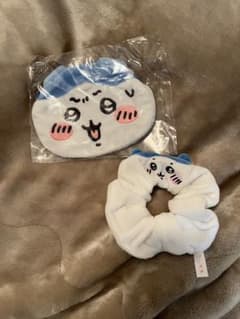 ちいかわ ハチワレ おかおポーチとシュシュセットのサムネイル