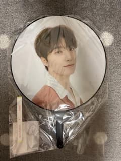 SEVENTEEN ライブグッズ うちわのサムネイル