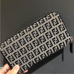FENDI 長財布のサムネイル