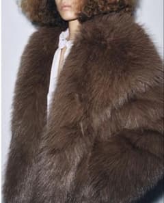 【新品未使用タグ付き】ZARA フェイクファーコート ブラウン Sサイズのサムネイル