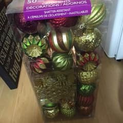 クリスマスツリー 飾りのサムネイル