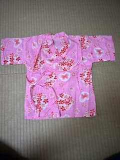 100 かわいい蝶々と桜の甚平のサムネイル
