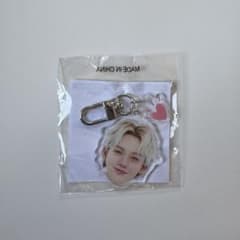 treasure ヒョンソク 喜怒哀楽 顔アクキー - メルカリ