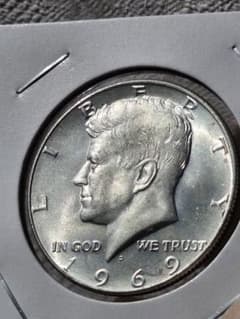 稀少な状態)アメリカ合衆国 ケネディ大統領 ハーフダラー銀貨 1969