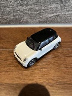 ※お値下げ！MINIクーパーS ミニカー 現行モデル 白のサムネイル