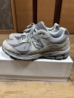New Balance 2002R グレーのサムネイル