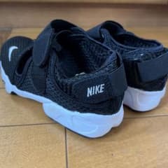 Nike スポーツサンダル 黒のサムネイル