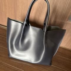 GIANNI CHIARINI ネイビーレザートートバッグのサムネイル