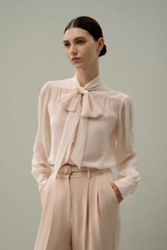 Lily Silk 定価28,600円 ボウタイシルクブラウス - メルカリ