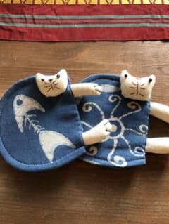 藍染 猫のコースター にゃんこ ねこ リメイク ハンドメイド 和小物 着物 古布のサムネイル