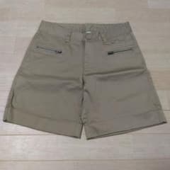 ベージュ ショートパンツ ハーフパンツ 64センチのサムネイル