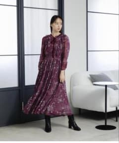 メッセージフラワープリントワンピースのサムネイル