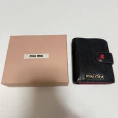 【ちょりょ様専用】miumiu ミュウミュウ ラブレター 財布 二つ折り財布 黒のサムネイル