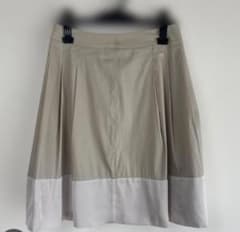 【良品】ESPIEベージュ フレアスカート 光沢裾のサムネイル