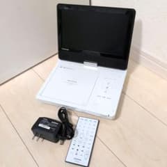 東芝 ポータブルDVDプレーヤー SD-P910S リモコン付き - メルカリ