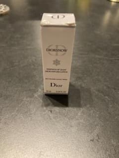 ディオール　 DIOR SNOW ESSENCE OF LIGHT 10mLのサムネイル