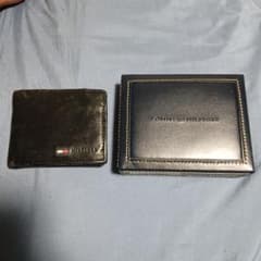 TOMMY HILFIGER 二つ折り財布 ブラックのサムネイル