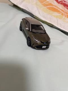 トヨタ C-HR ミニカー 1/64 ややジャンクのサムネイル