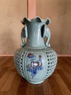 【じいちゃんのコレクション】青緑色 陶器 花瓶 象の持ち手付き じいちゃんのコレクション】青緑色 陶器 花瓶 象の持ち手付き - メルカリ