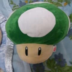 マリオキャラクターのキノコのぬいぐるみのサムネイル