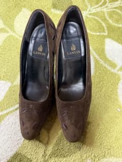 LANVIN☆刺繍がステキなスエード パンプス ２３cmのサムネイル