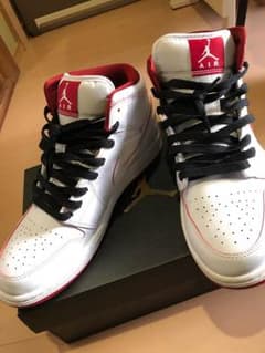 あっきぃ様専用NIKE AIR JORDAN 1 MIDのサムネイル
