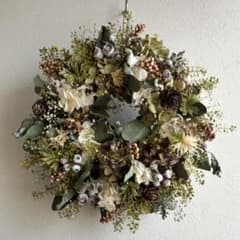 ドライフラワーリース〜紫陽花*木の実*naturalgreen゜・*:.。❁ - メルカリ