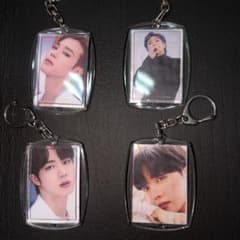 BTS アクリルキーホルダーのサムネイル