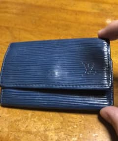 Louis Vuitton ミュルティクレ エピ キーケースのサムネイル