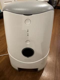 PETONEER】ニュートリビジョン・スマートペットフィーダー - メルカリ