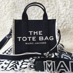 未使用級 マークジェイコブス THE TOTE BAG ストラップ A4収納可 未使用級 マークジェイコブス THE TOTE BAG ストラップ A4収納可