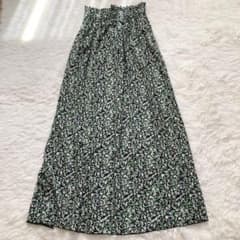 SHENERY 花柄 シャーリング ロングスカート グリーン38 ブラックのサムネイル