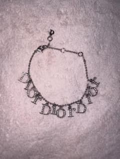 きゃぶれた様　Dior ロゴブレスレット ラインストーンのサムネイル
