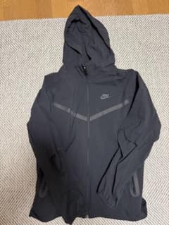 NIKE テックウィンドランナージャケット ブラック キッズXL値下げ⭕️のサムネイル