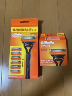 Gillette 【正規品】 ジレット 髭剃り 替刃 9個 カミソリ 剃刀のサムネイル