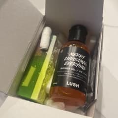 あ*︎様 LUSH MerryChristmas Everyoneボディソープ・のサムネイル