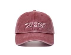 【新品・未開封】BTS ARIRANG Ball Cap red 帽子　赤のサムネイル