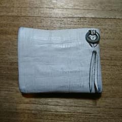 二つ折り財布のサムネイル