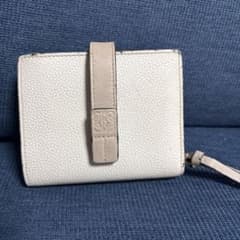 LOEWE 二つ折り財布のサムネイル
