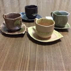 ティーカップセットのサムネイル