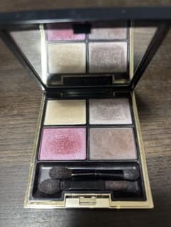 SUQQU デザイニング カラー アイズ 06 宵紅のサムネイル