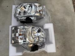 【新車外し】TOYOTA トヨタ ハイエース 純正 8型 LEDヘッドライト LED ヘッドライト ライト 左右 左右セット 新車外し】ハイエース 8型 純正LEDヘッドライト 左右 2026年4月末納車