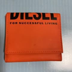 値下げ！DIESEL3つ折り財布のサムネイル